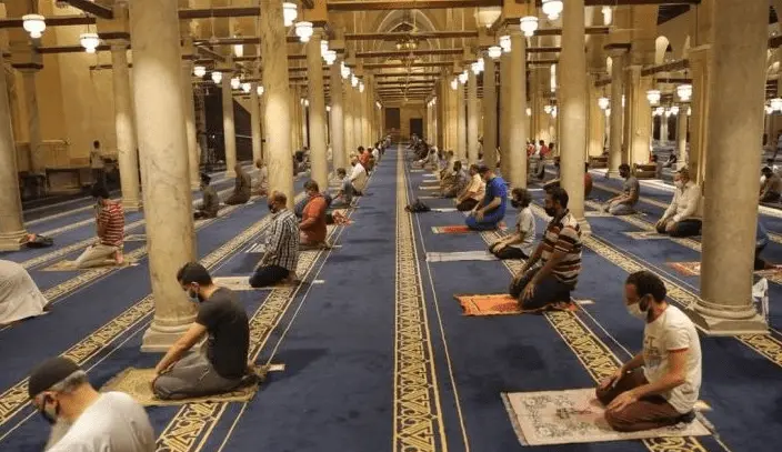سنة الاعتكاف في العشر الأواخر
