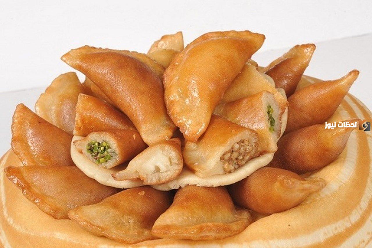 طريقة عمل القطايف بالسميد على أصولها.. حلويات رمضانية شهية هذه طريقتها