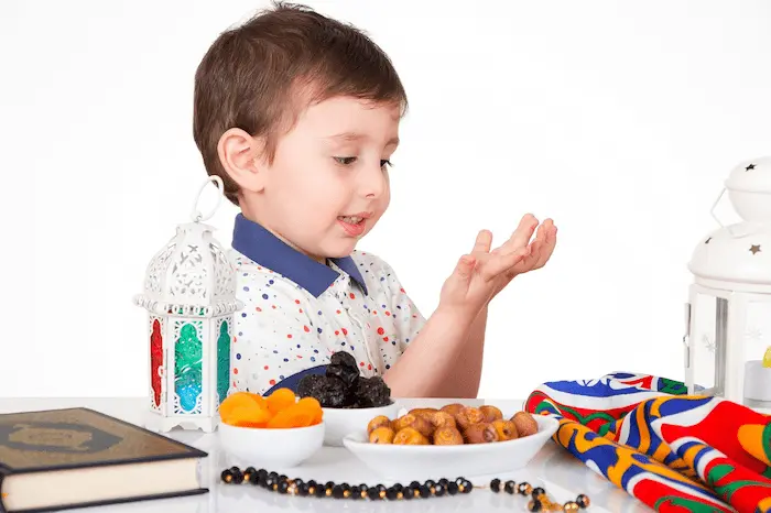 فوائد شهر رمضان للأطفال