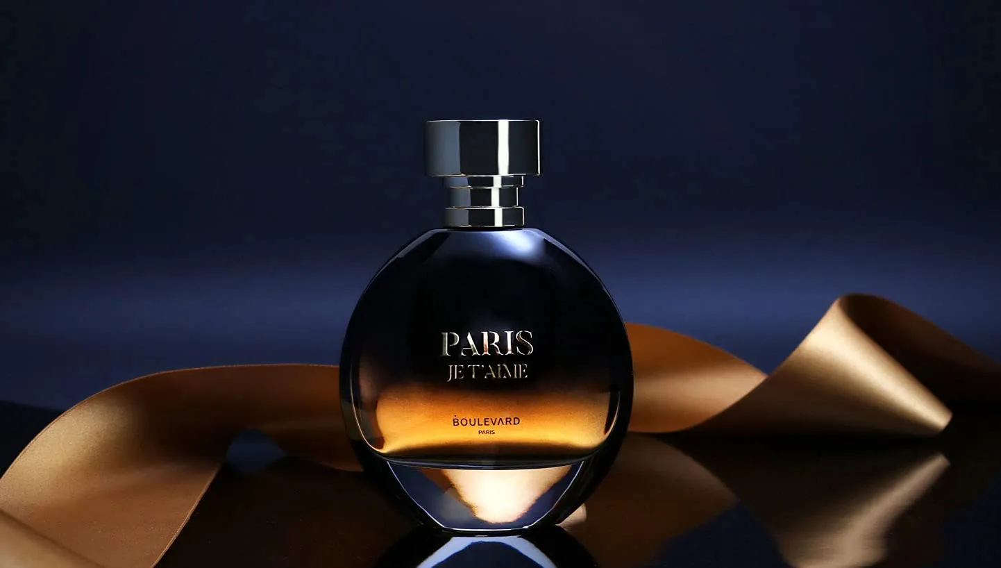 كم سعر عطر باريس من بايرون