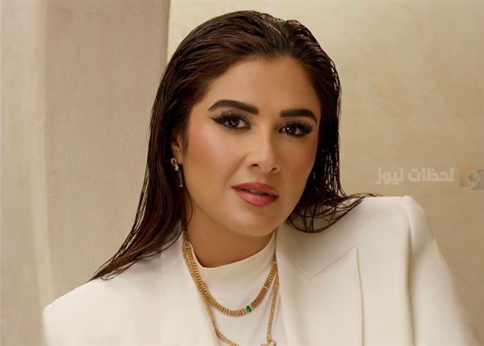 ياسمين عبد العزيز