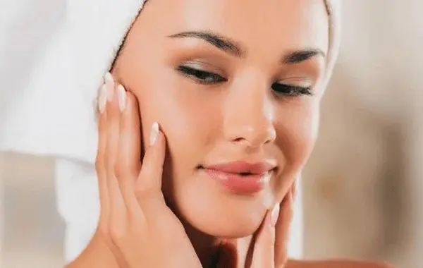 غسول البشرة الدهنية الحساسة