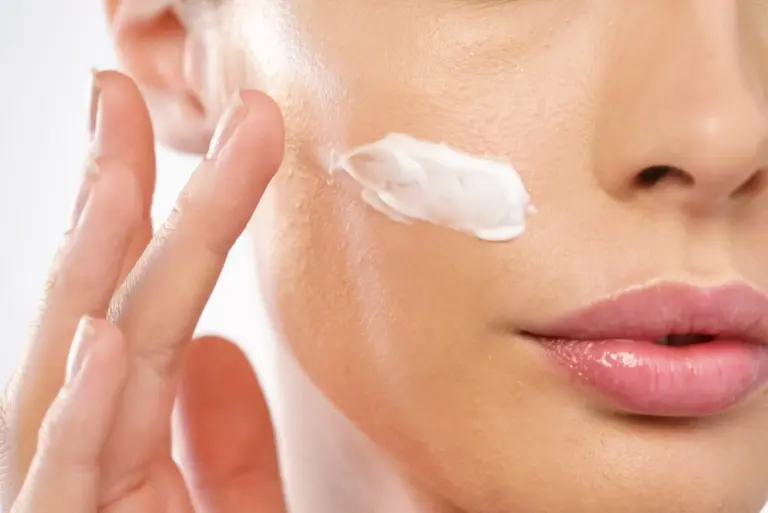 غسول للبشرة الدهنية الحساسة