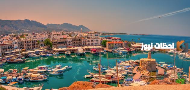 ما هي عاصمة جزيرة قبرص وكم عدد سكانها؟