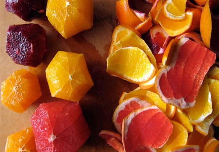 إليك تجربتي مع مقشر أحماض الفواكه للجسم