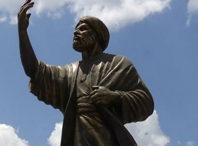 شعر المتنبي عن الحب والغزل مع الشرح