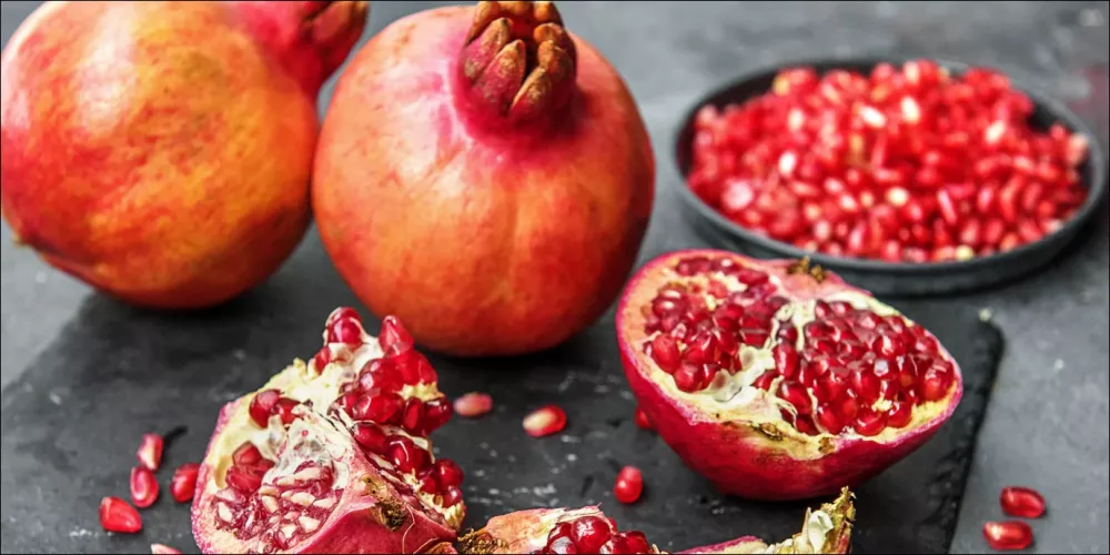 معلومات عن فاكهة الرمان وأبرز فوائدها وأضرارها