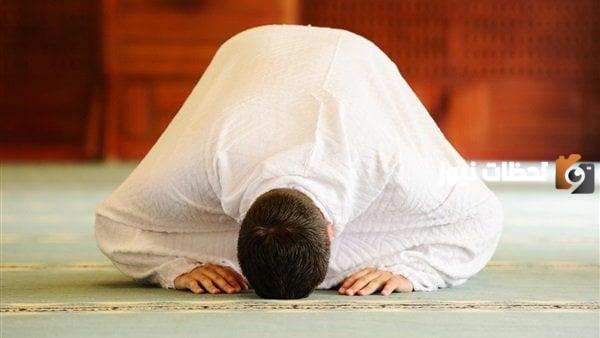 من قال أن الصلاة غير واجبة جاهلا يُقتل