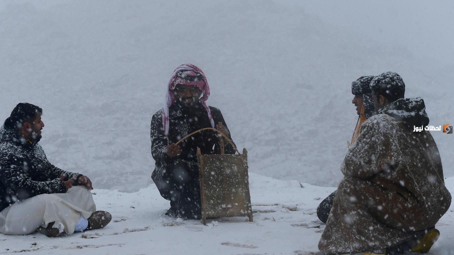 استعدوا بالدفايات والملابس الشتوية السعودية على موعد مع موجة باردة غير مسبوقة