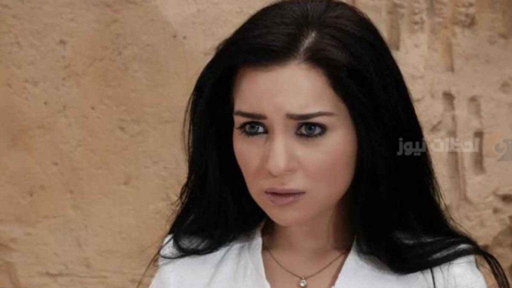 النجمة مي عز الدين بظهورها الأول منذ وفاة والدتها بملامح حزينة!