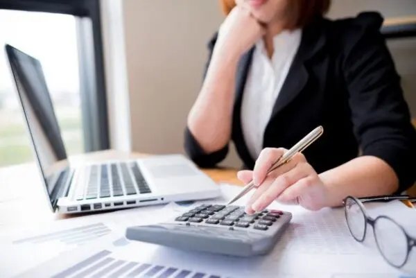 حساب مكافأة نهاية الخدمة بالسعودية