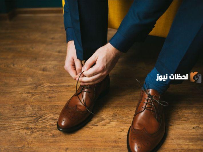طريقة تنسيق الحذاء البني مع الملابس للرجا