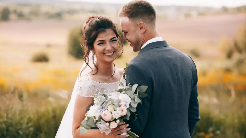 عبارات تهنئة للعروس بزواجها