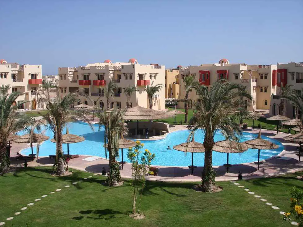 قرية بلاجيو العين السخنة واسعارها وكيفية الذهاب إليها