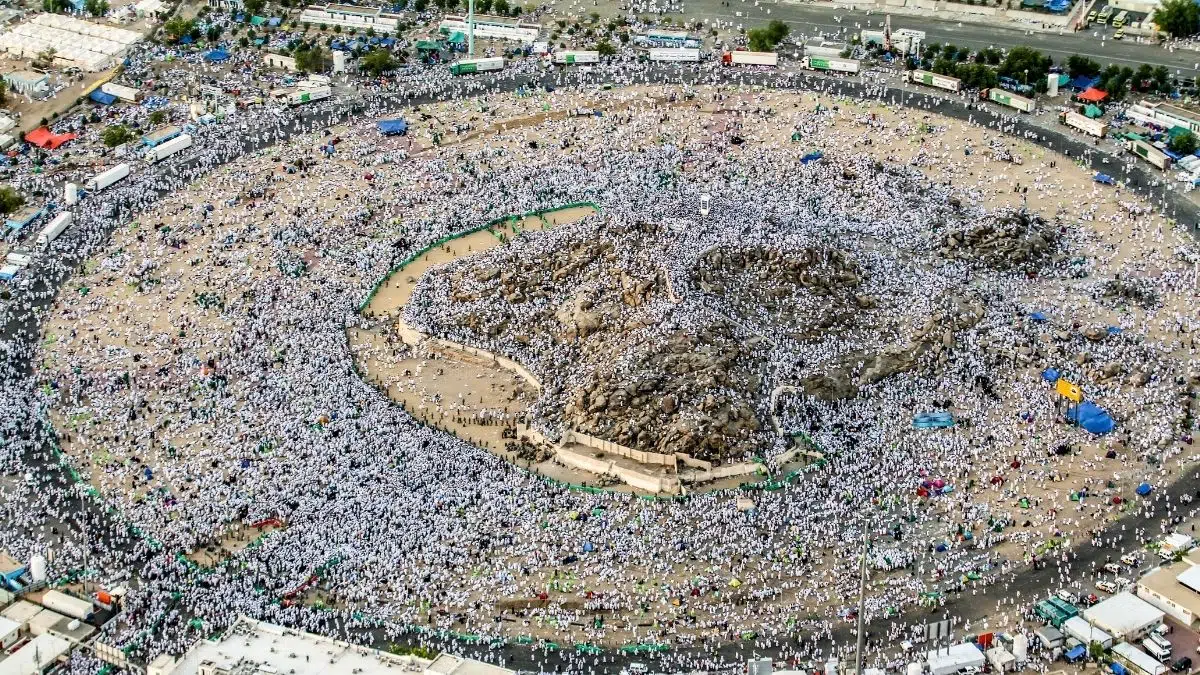 ماذا يفعل غير الحاج يوم عرفة وما هي آداب الحج؟ ماذا يفعل غير الحاج يوم عرفة وما هي آداب الحج؟