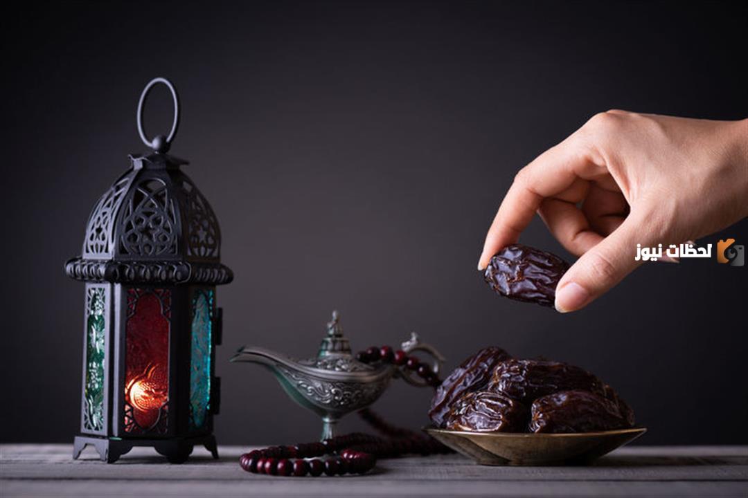 هل يجوز لمن أفطر بإنزال المني في رمضان الأكل والشرب؟ هل يجوز لمن أفطر بإنزال المني في رمضان الأكل والشرب؟