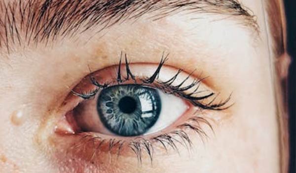 شعر عن العيون لوصف جمالها بأجمل العبارات