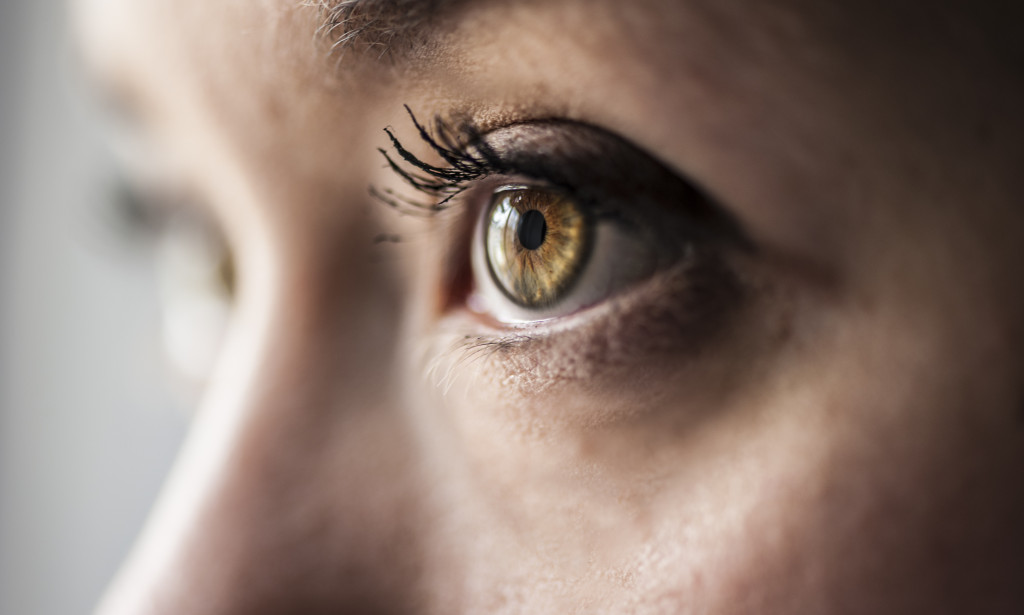 شعر عن العيون لوصف جمالها بأجمل العبارات