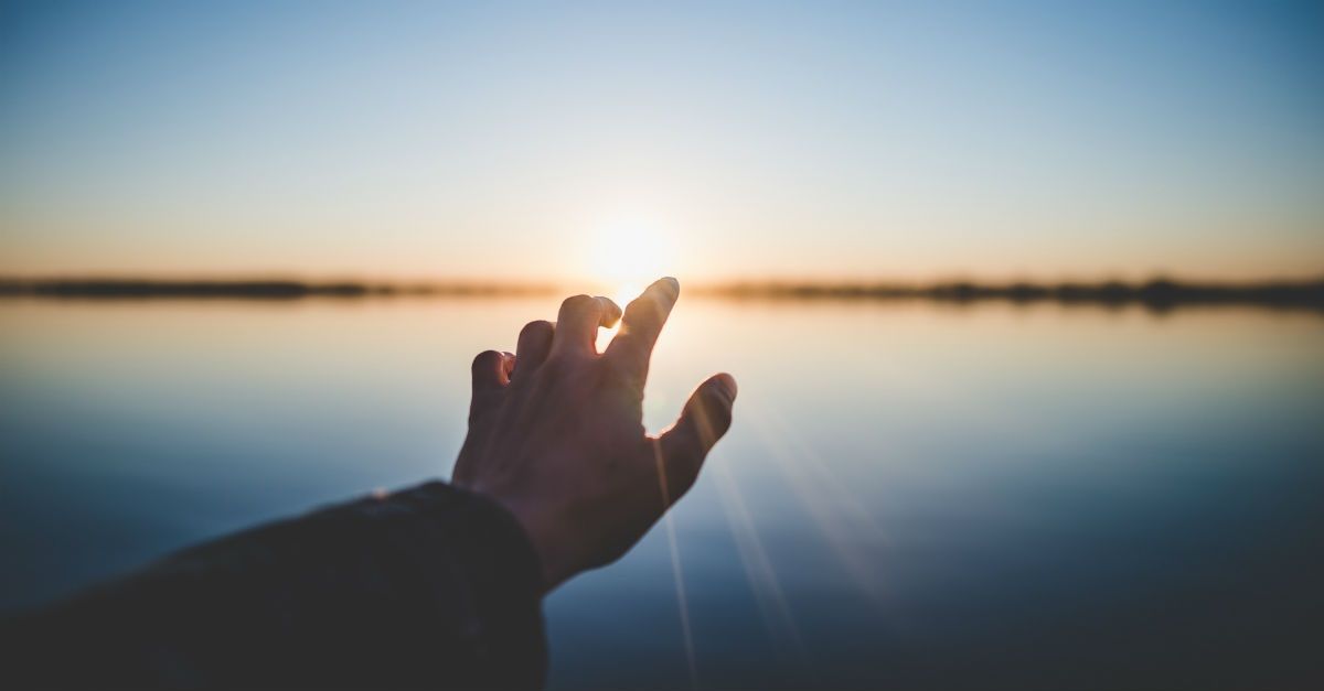 كيف اعبر لحبيبي عن اشتياقي؟ خواطر عن الشوق للحبيب