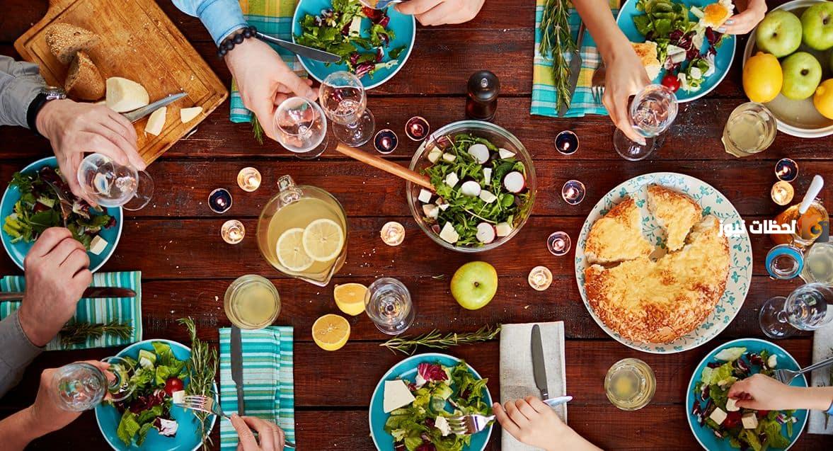 ما هي طريقة تقديم الضيافة للضيوف