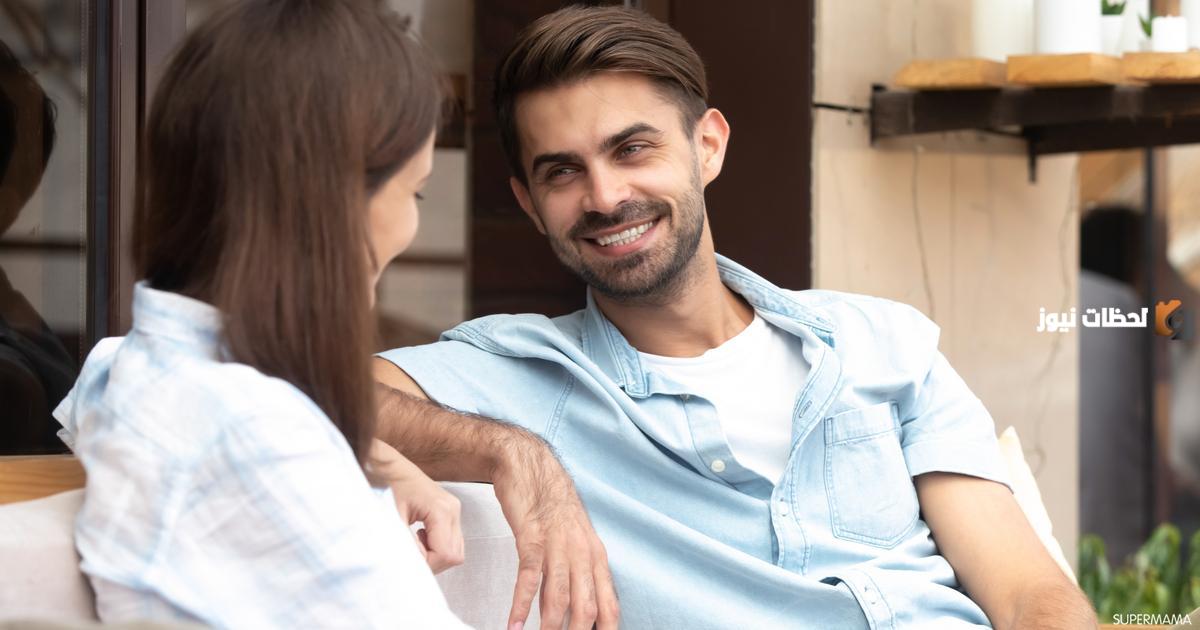 ما هي لغة جسد الرجل المعجب الخجول في علم النفس