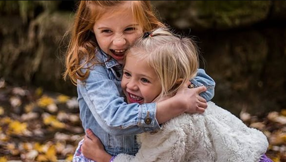 عبارات جميلة عن الأخ | عبارات جميلة عن الأخت الصغيرة