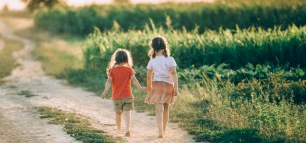 عبارات جميلة عن الأخ | عبارات جميلة عن الأخت الصغيرة