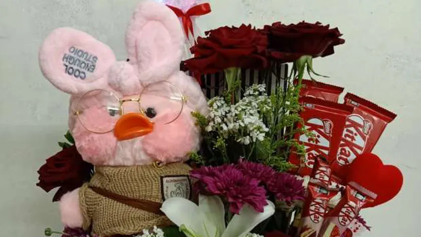 كلام رومانسي عيد الحب للزوج وعبارات تهنئة لعيد الحب بالعامية