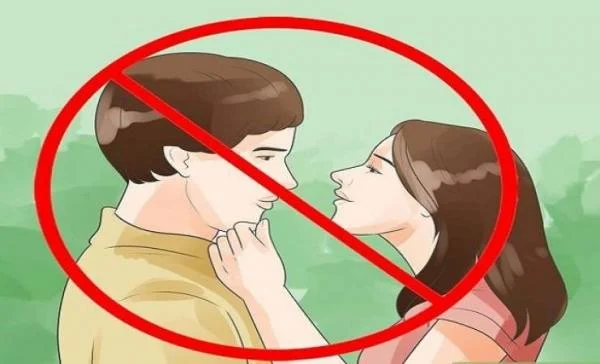 هل يجوز التعري أمام الزوج في رمضان