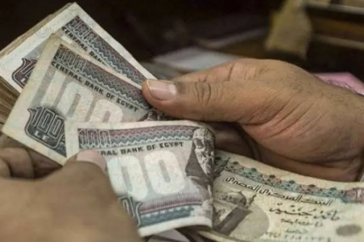 زيادة المعاشات وحوافز المعلمين