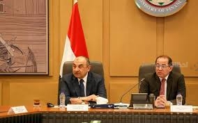 اجتماع بين قطاع الأعمال والمالية