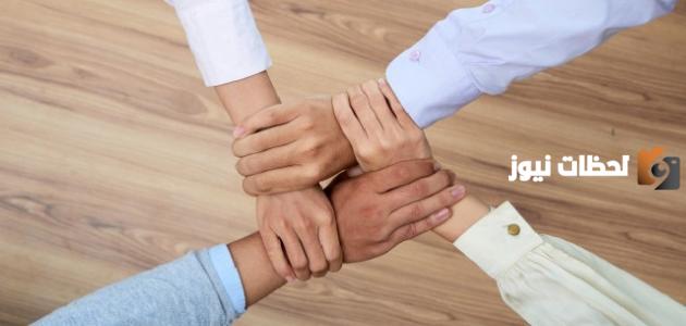 موضوع تعبير عن الوحدة الوطنية بين المسلمين والمسيحيين بالعناصر