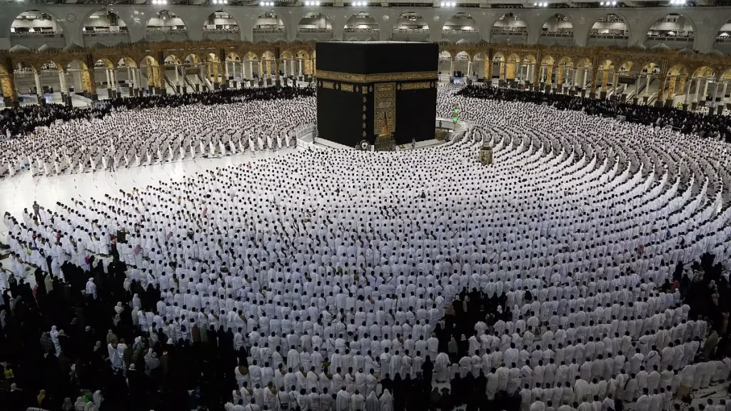 جدول صلاة التراويح في المسجد الحرام