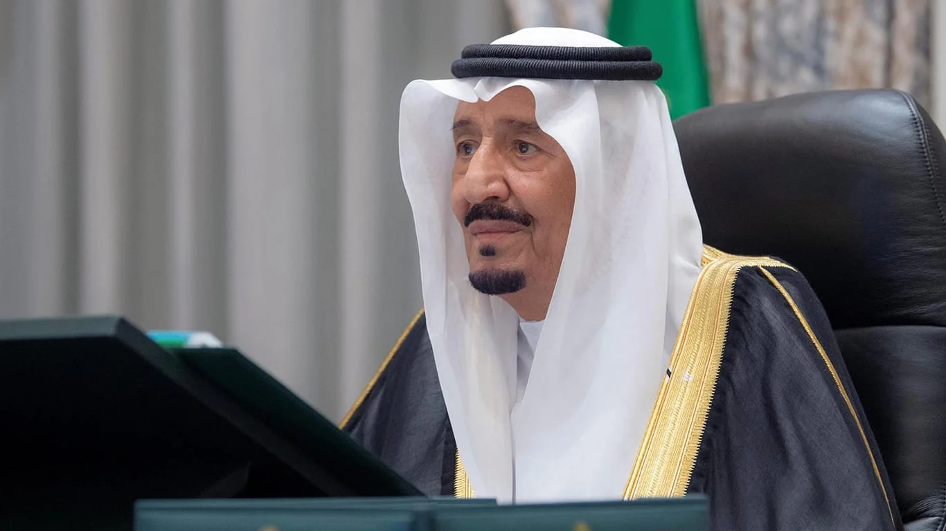 مكرمة رمضان تشمل المتقاعدين من المدنيين والعسكريين مكرمة رمضان تشمل المتقاعدين من المدنيين والعسكريين