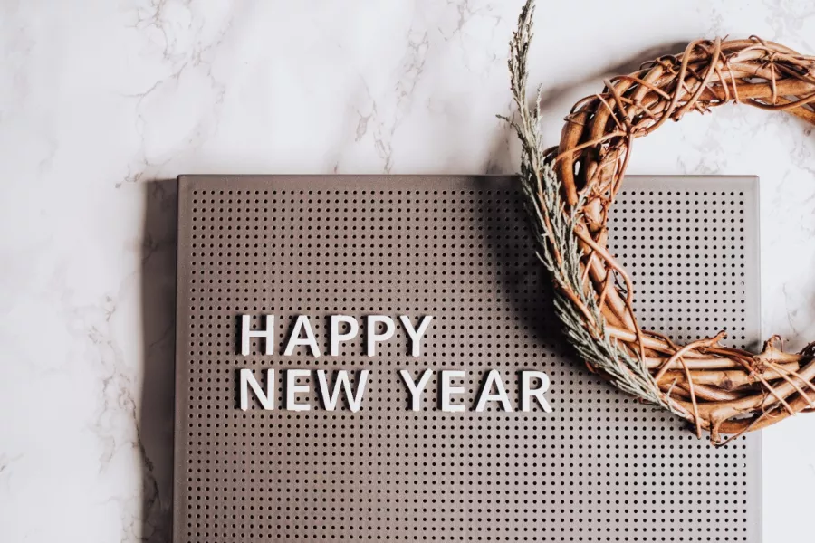 تهنئة بالعام الجديد