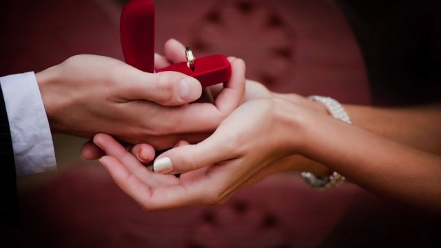 رسائل تهنئة خاصة بمناسبة الخطوبة