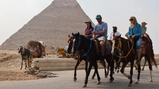 مصر تستهدف 18 مليون سائح في 2025