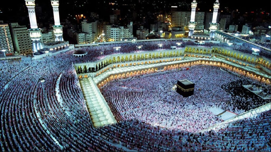 أئمة الحرم المكي في العشر الأواخر