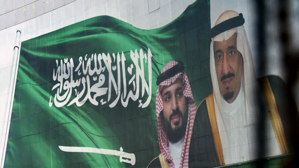 عبارات عن البيعة الثامنة بالانجليزي مع الترجمة