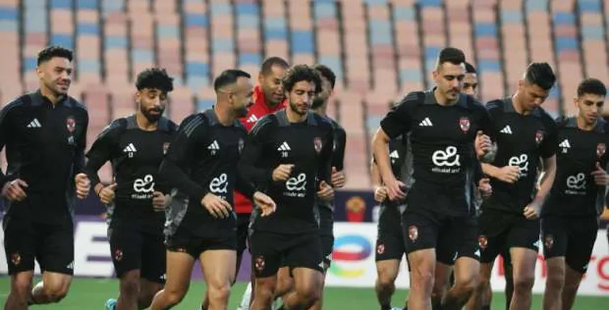 الأهلي يختتم تدريباته استعدادا لتروجيت.. و«النحاس» يحسم الخطة والتشكيل