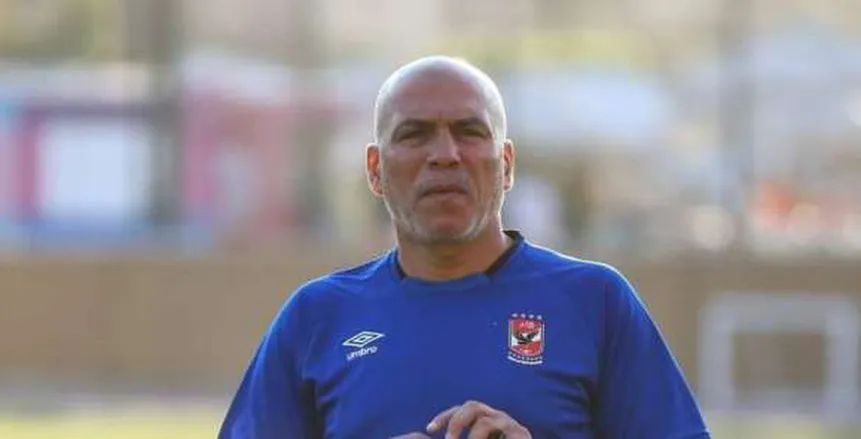 محمد يوسف يظهر في «التتش» للاتفاق على تدريب الأهلي (خاص)