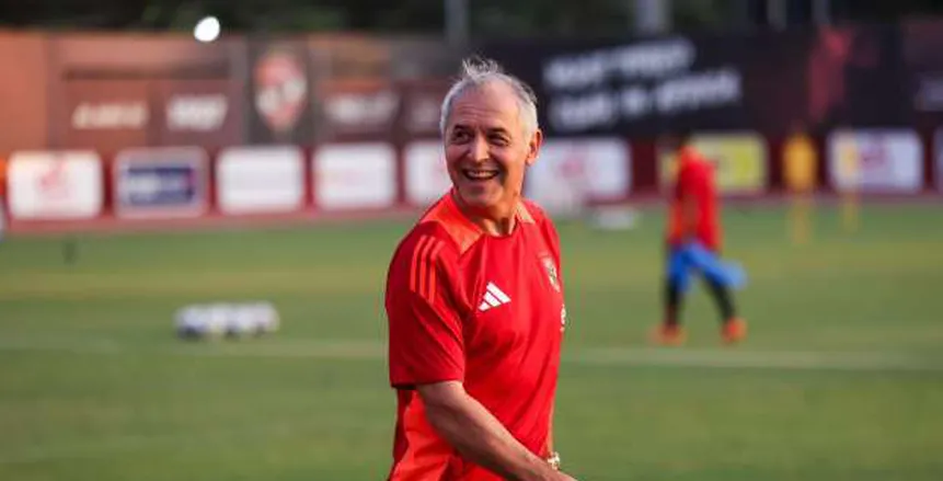 كولر يتلقى عرضا سعوديا بعد رحيله عن تدريب الأهلي (خاص)