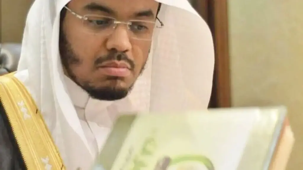 الدوسري من أئمة الحرم المكي