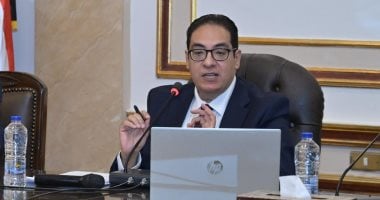 لجنة الإسكان تتابع تنفيذ مشروع سكني لأعضاء هيئة تدريس جامعة القاهرة