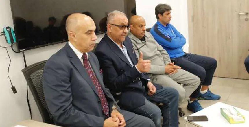 جلسة طارئة بين رئيس نادي البنك ولاعبيه قبل ساعات من لقاء بيراميدز