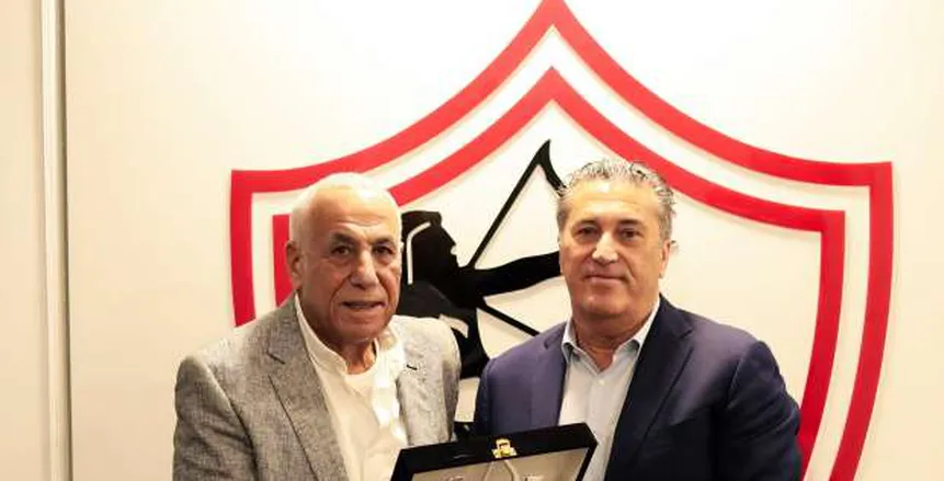 الزمالك يكرم جوزيه بيسيرو ويهديه درع النادي