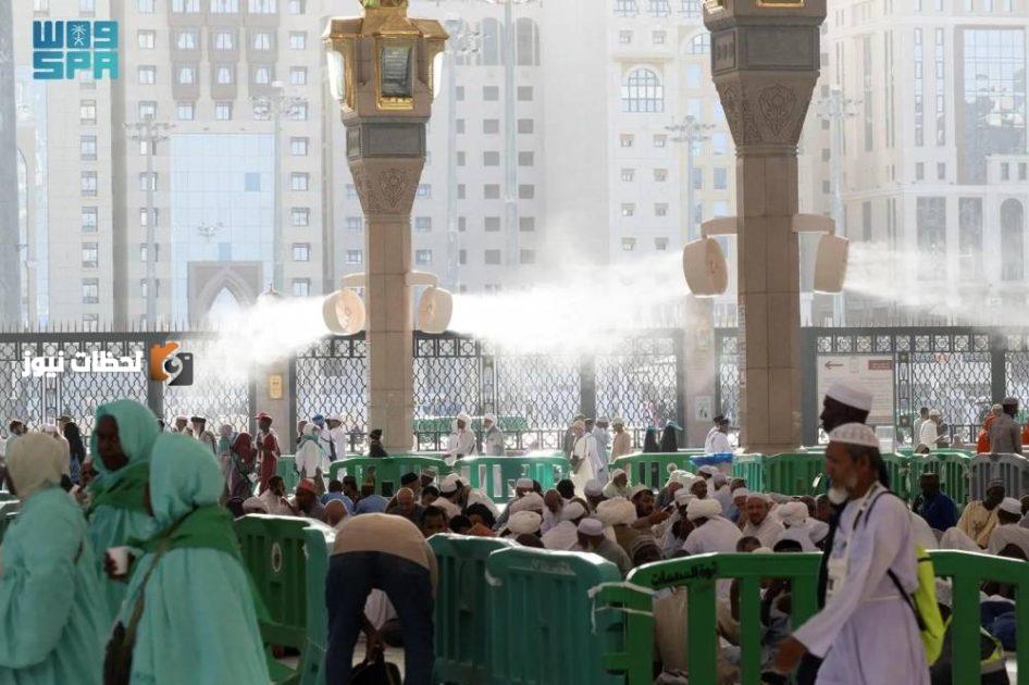 436 مروحة رذاذ لتعزيز راحة الأجواء في ساحات المسجد النبوي