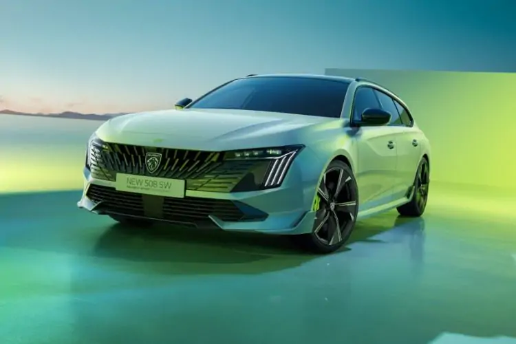 السيدان الجديدة