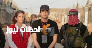 أول صور للجندي الإسرائيلي الأمريكي عيدان ألكسندر عند تسليمه للصليب الأحمر