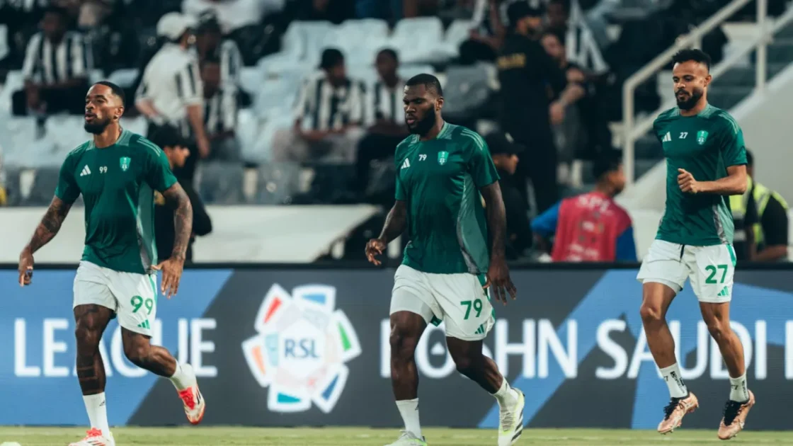 إحراج أبطال آسيا في قمة دوري روشن للشباب
